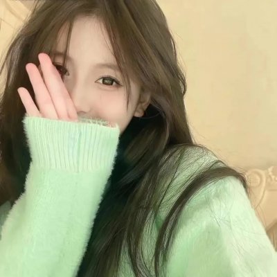 穿黑衣的女孩